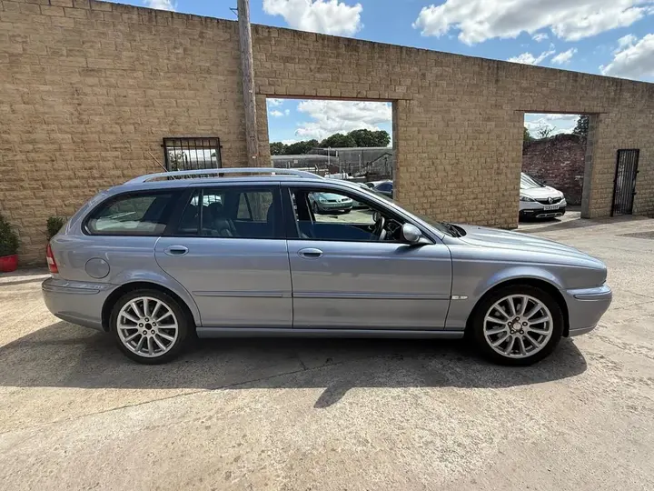 Jaguar X-Type 2008 photo 4