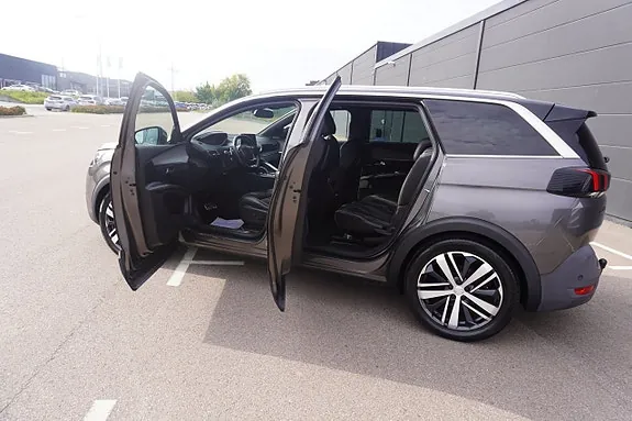 Peugeot 5008 2017 photo 5