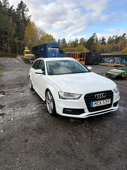 Audi A4 2015 photo 2