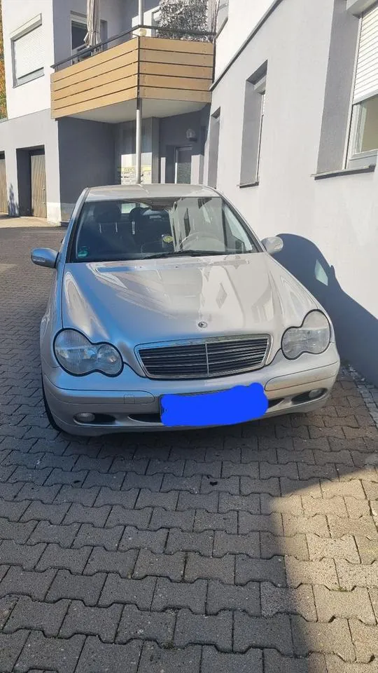 Mercedes-Benz C 180