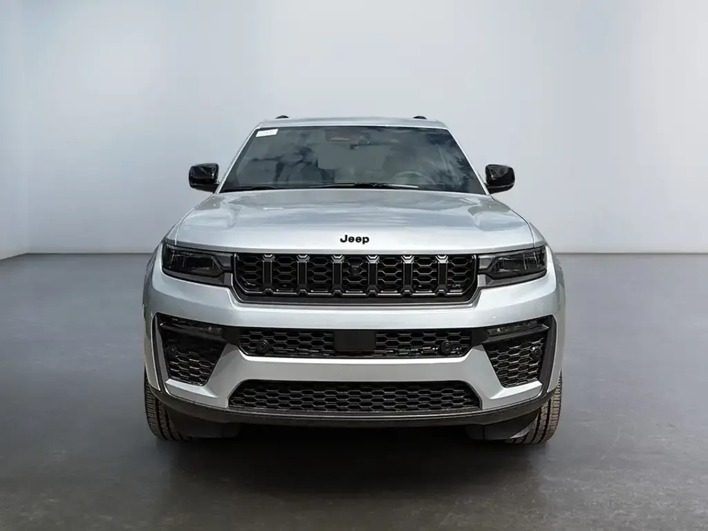 Jeep Grand Cherokee 2026 photo 2