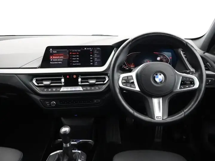BMW 1 Series 2022 photo 4