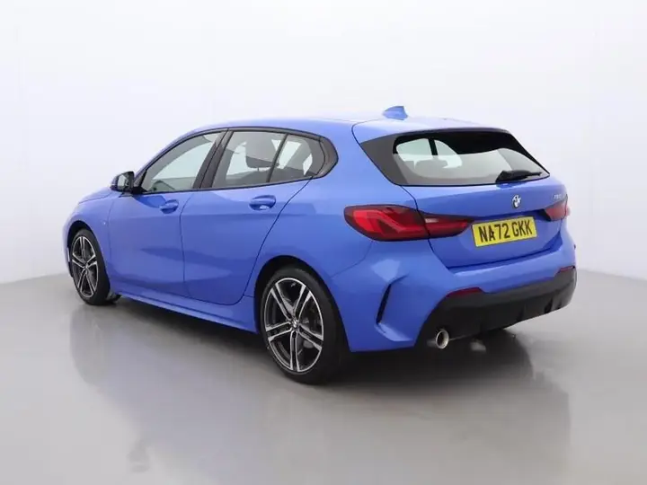 BMW 1 Series 2022 photo 2