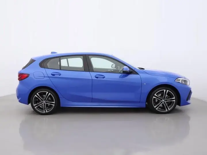 BMW 1 Series 2022 photo 3