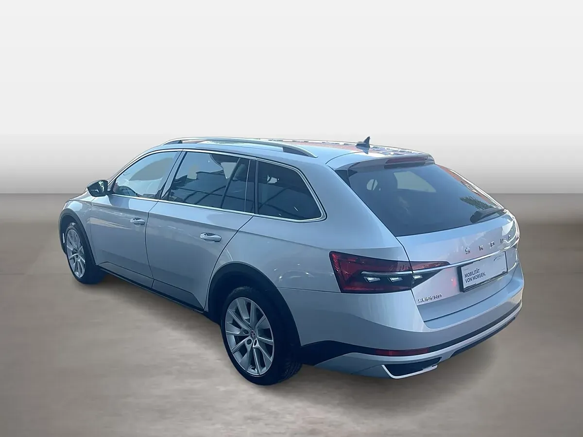 Skoda Superb 2023 photo 3