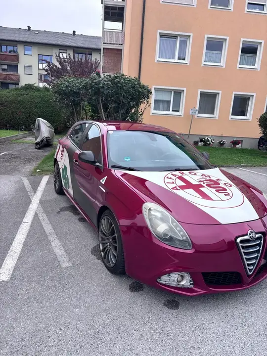 Alfa Romeo Giulietta 2010 photo 2
