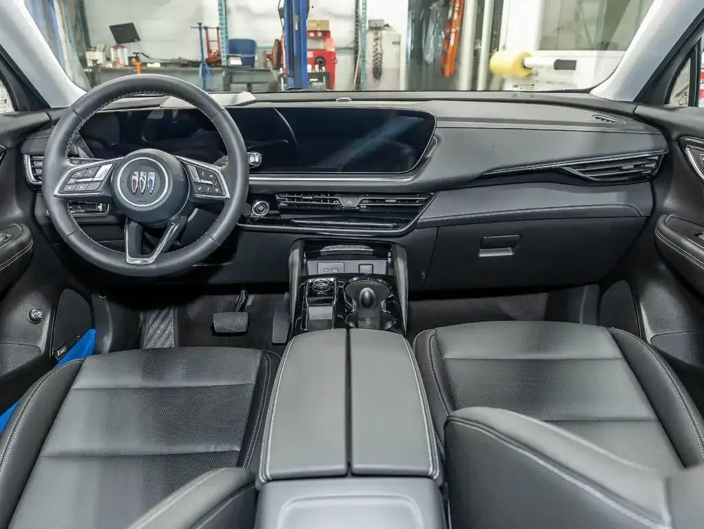 Buick Envision 2026 photo 4