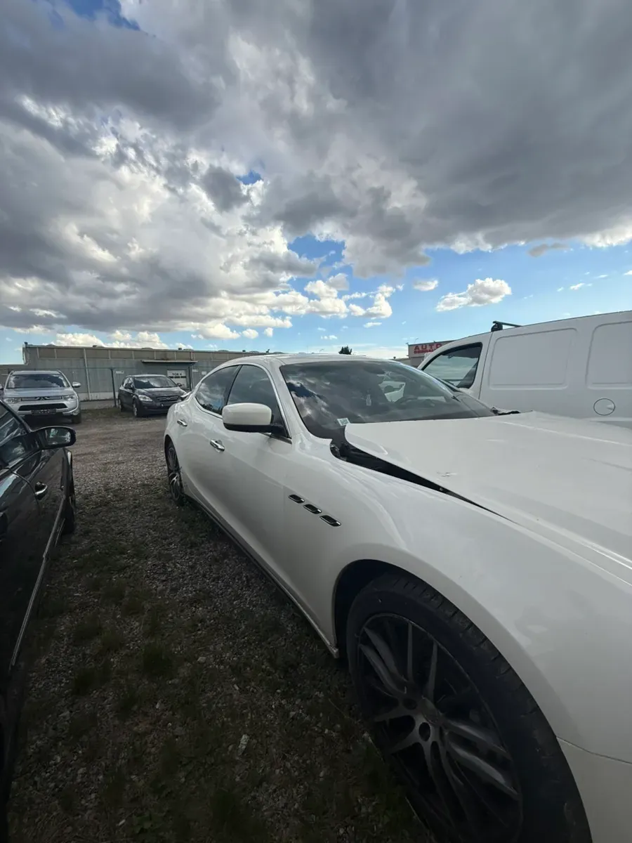 Maserati Ghibli 2014 photo 2