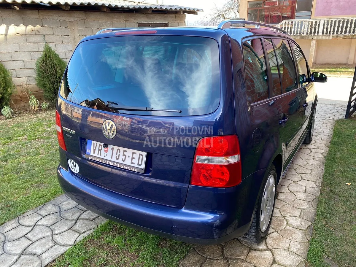 Volkswagen Touran 2004 photo 3