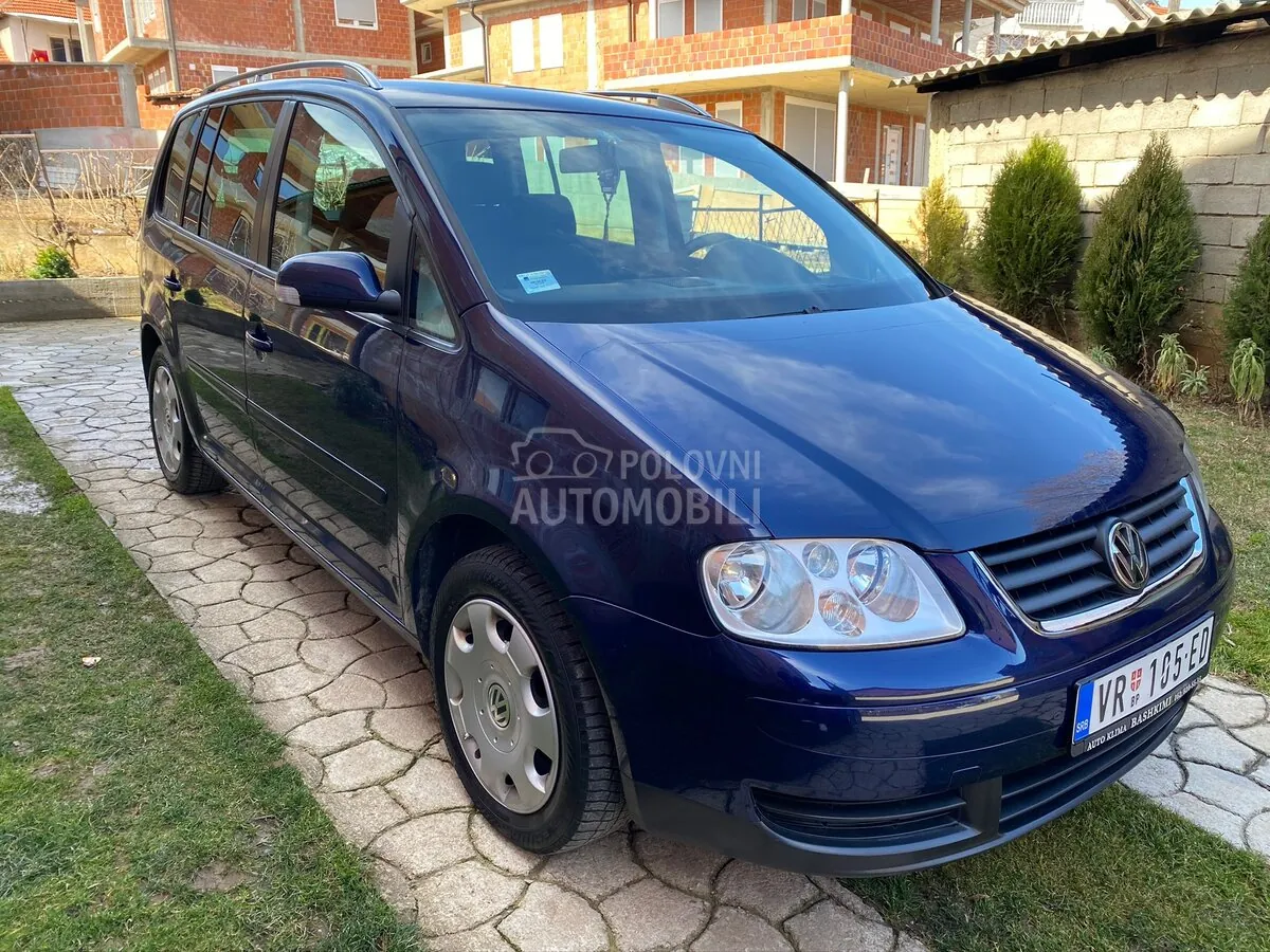 Volkswagen Touran 2004 photo 4