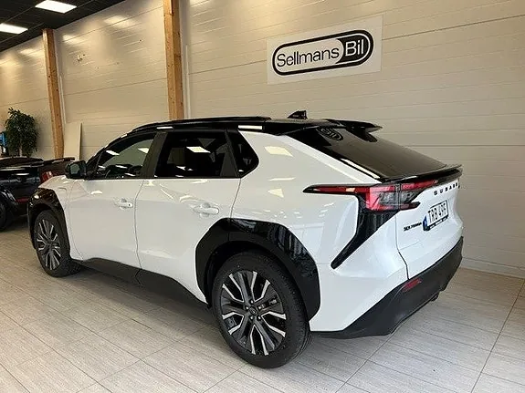 Subaru Solterra 2026 photo 2