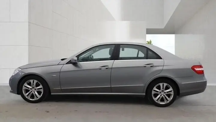 Mercedes-Benz E-Class 2012 photo 5