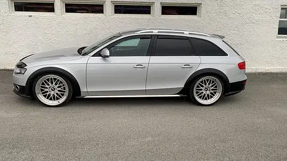 Audi A4 Allroad 2010 photo 5