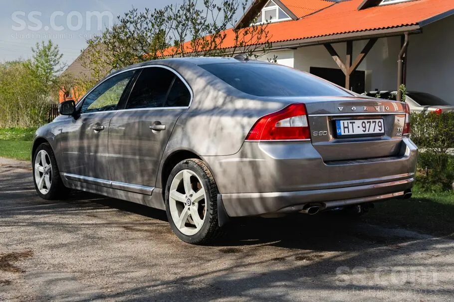 Volvo S80 2011 photo 4