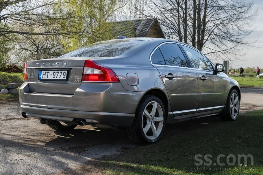 Volvo S80 2011 photo 2