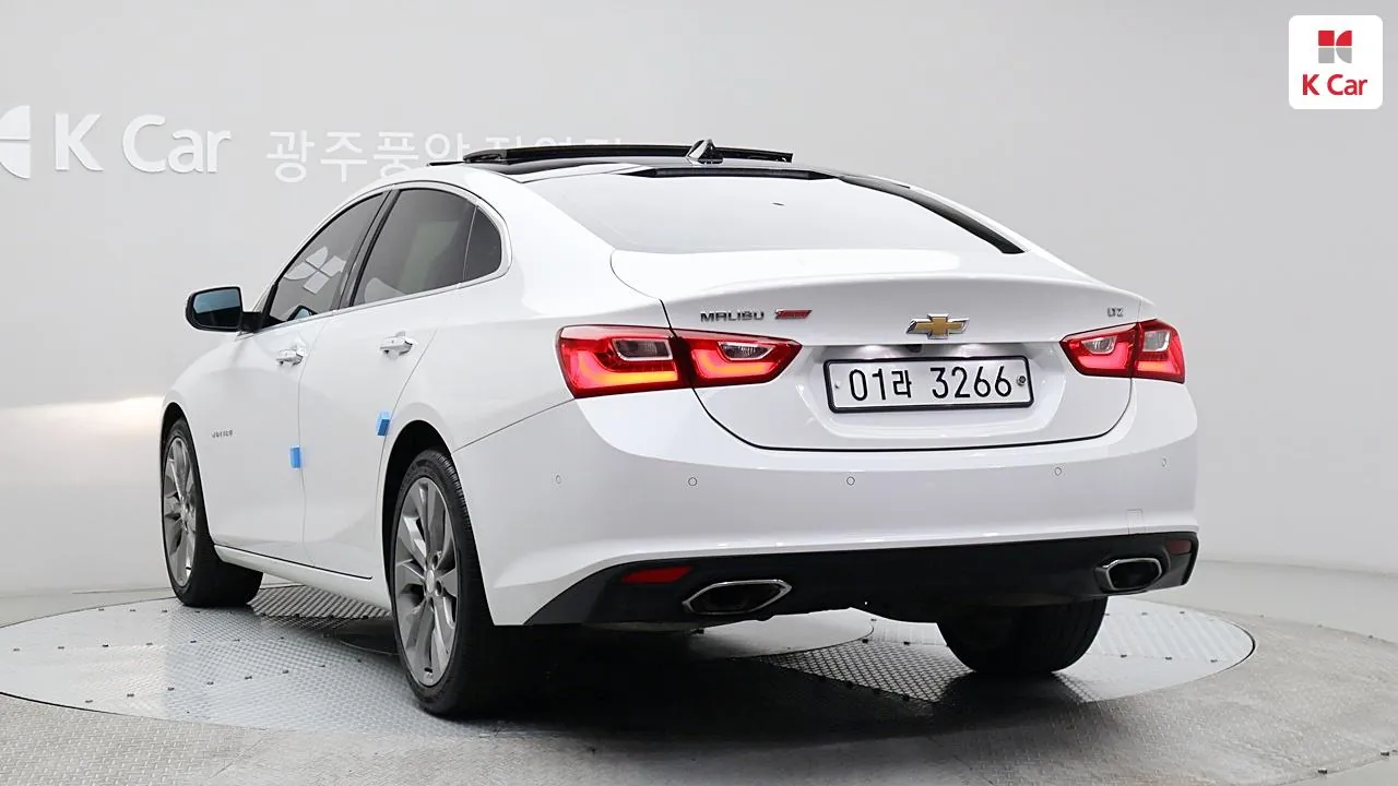 Chevrolet Malibu 2018 photo 2