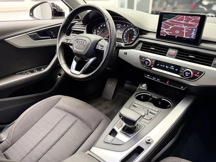 Audi A4 2015 photo 3