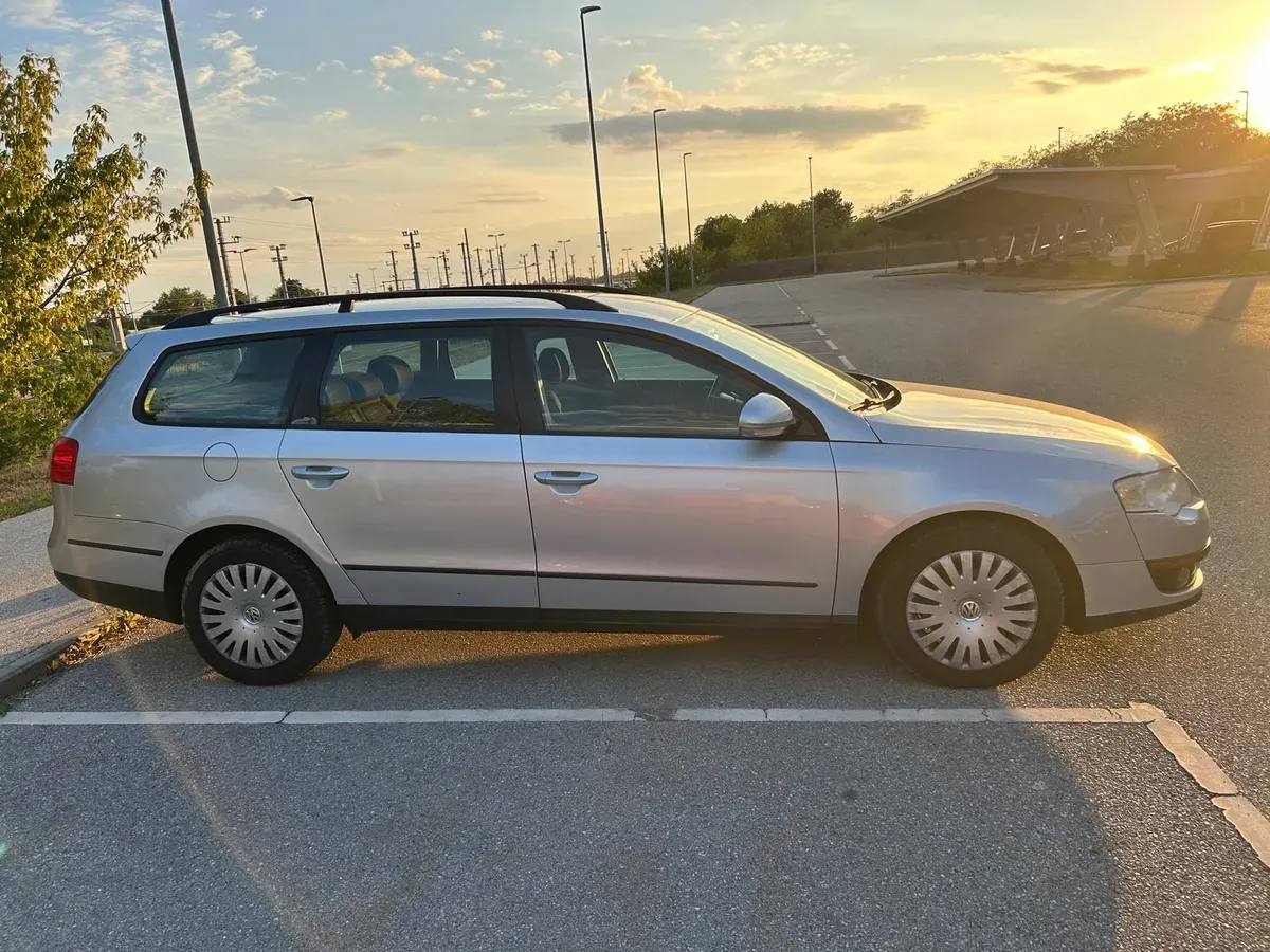 Volkswagen Passat 2010 photo 2