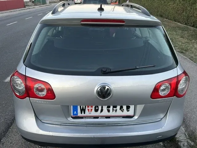 Volkswagen Passat 2010 photo 3