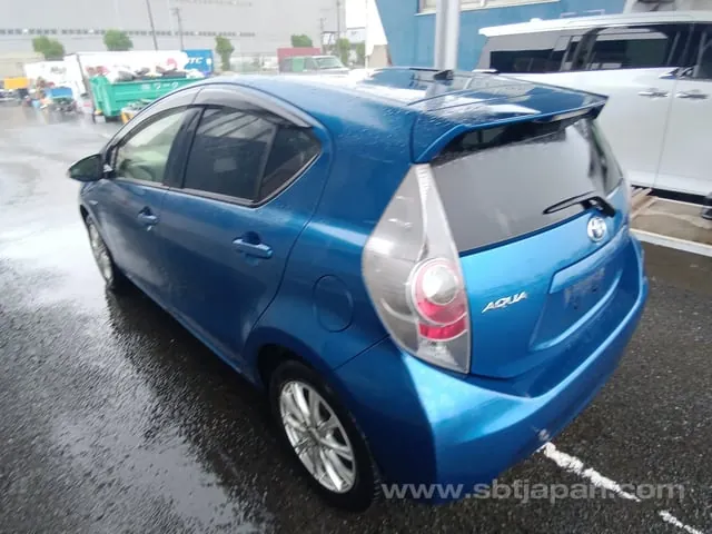 Toyota Aqua S 2014 photo 3