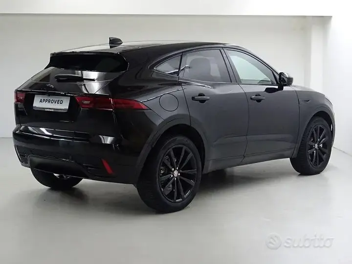 Jaguar E-Pace 2022 photo 2
