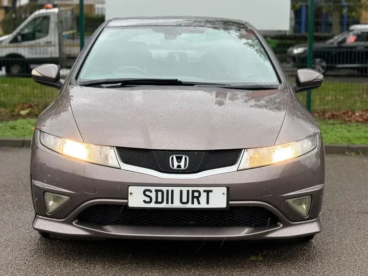 Honda Civic 2011 photo 2