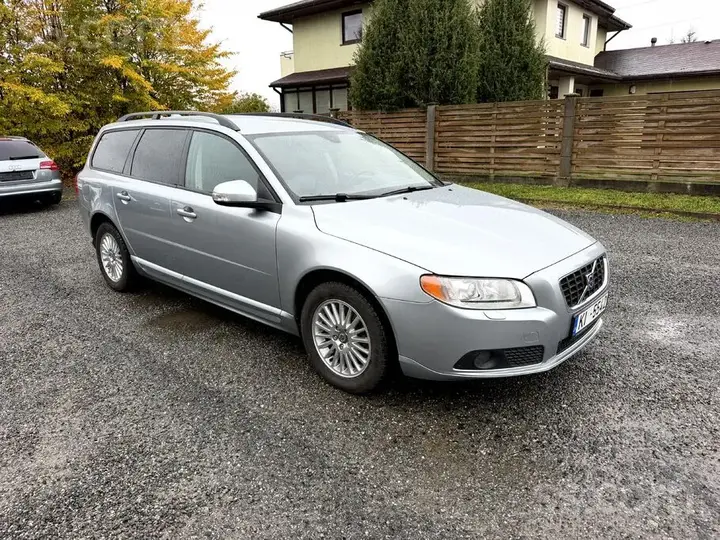 Volvo V70 2009 photo 3