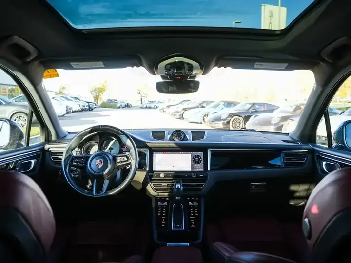 Porsche Macan 2023 photo 3
