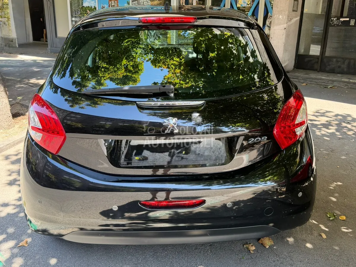 Peugeot 208 2015 photo 4