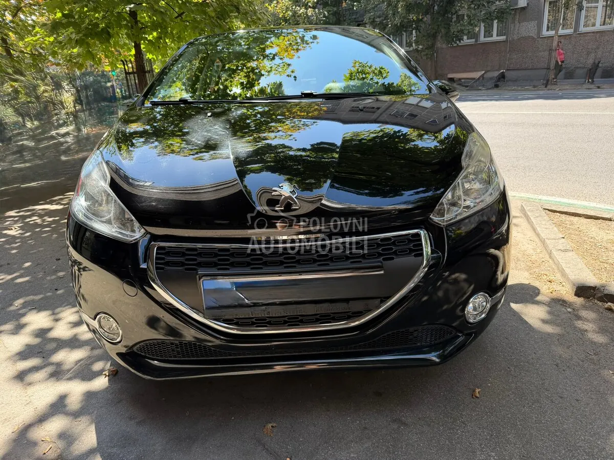 Peugeot 208 2015 photo 2