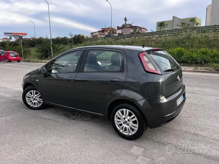 Fiat Punto 2013 photo 3