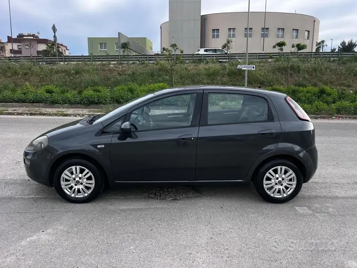 Fiat Punto 2013 photo 4