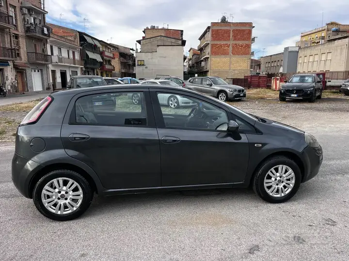 Fiat Punto 2013 photo 5