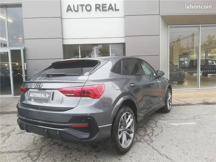 Audi Q3 2023 photo 3