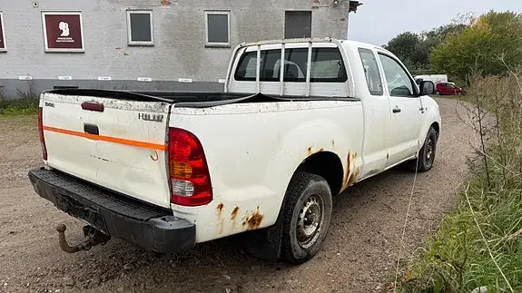 Toyota Hilux 2006 photo 2