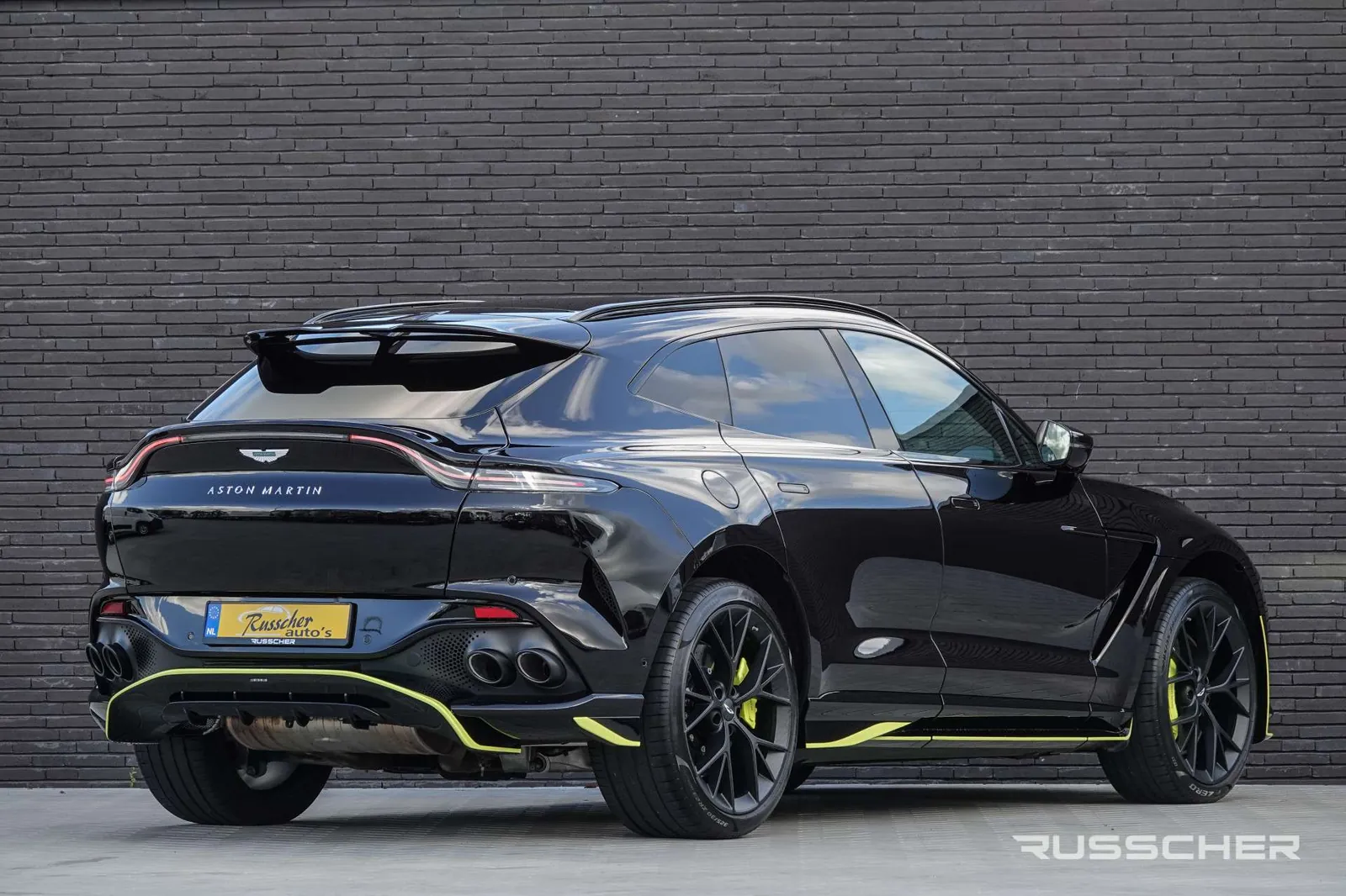 Aston Martin Dbx 2025 photo 2