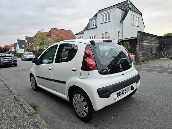 Peugeot 107 2014 photo 2
