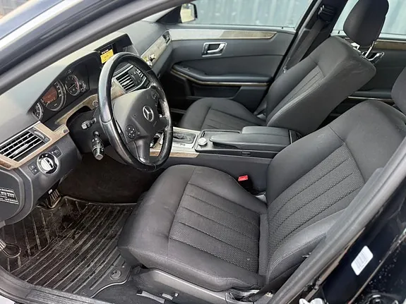 Mercedes-Benz E200 D 2010 photo 4