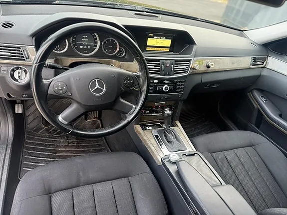 Mercedes-Benz E200 D 2010 photo 5