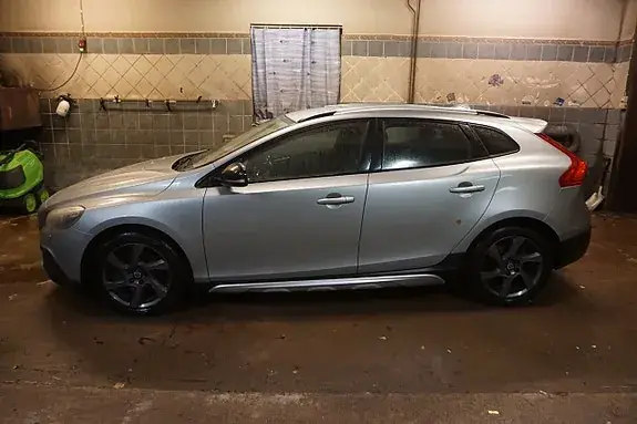 Volvo V40 Cross Country 2014 photo 3