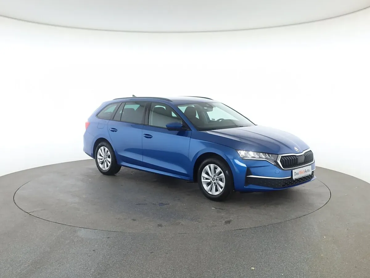 Skoda Octavia 2025 photo 3