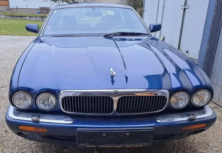 Jaguar Xj