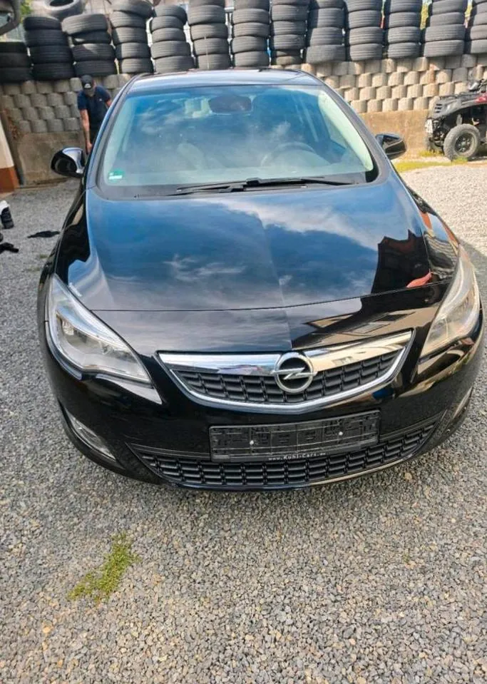 Opel Astra J