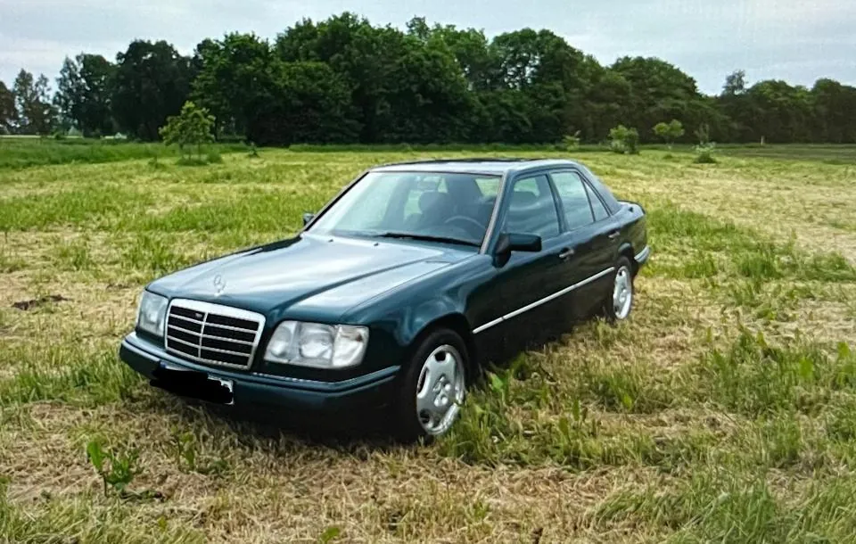 Mercedes-Benz W124