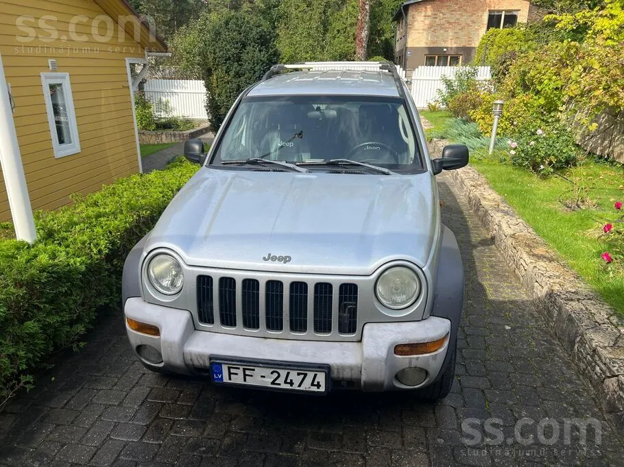 Jeep Cherokee 2004 photo 3