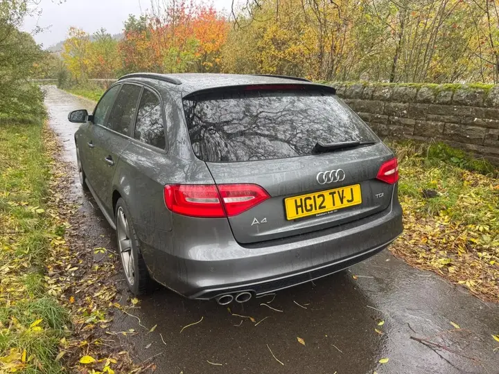 Audi A4 Avant 2012 photo 4