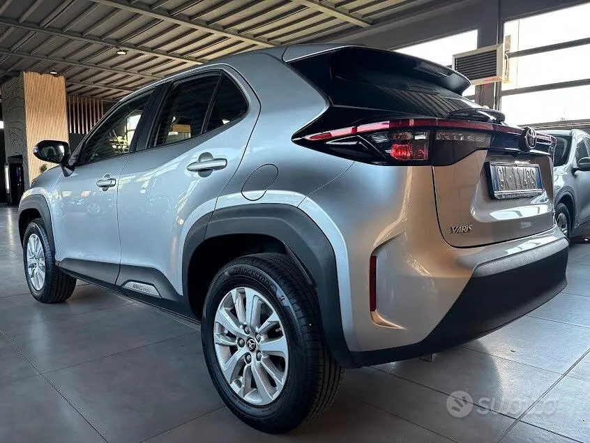 Toyota Yaris Cross 1.5 Hybrid Active 2022 photo 2