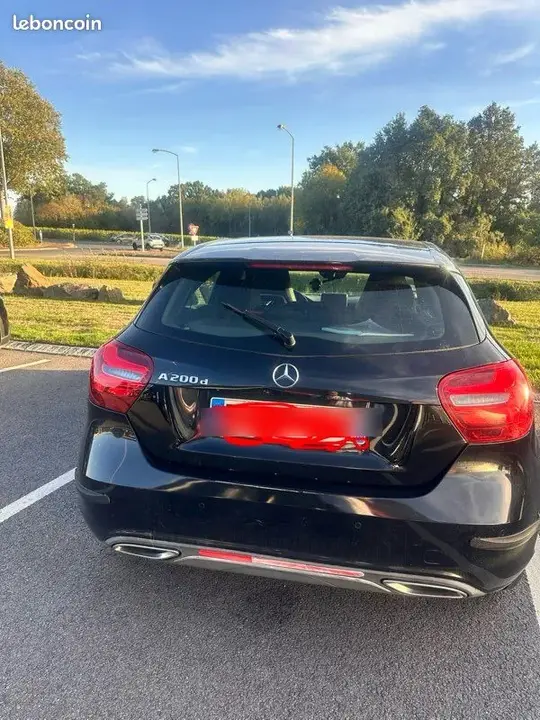 Mercedes-Benz A-Class 2017 photo 2
