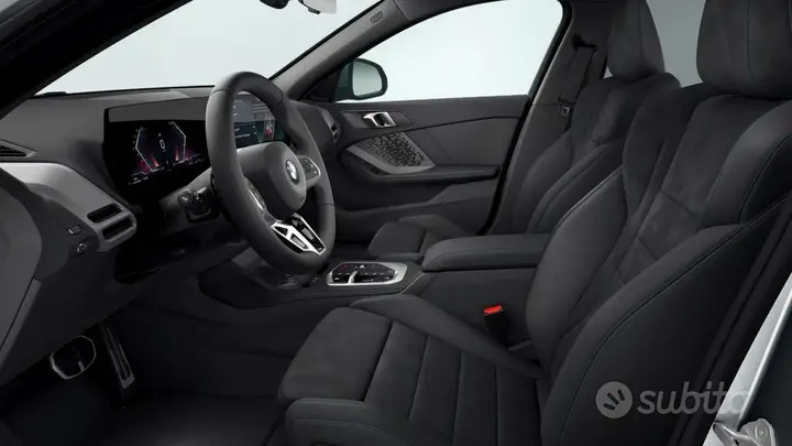 BMW 118D 2023 photo 2