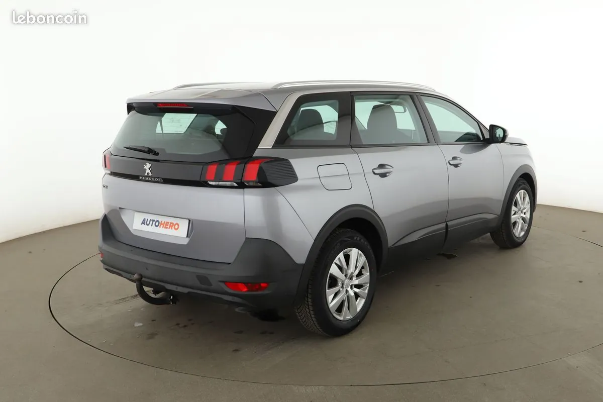Peugeot 5008 2018 photo 3